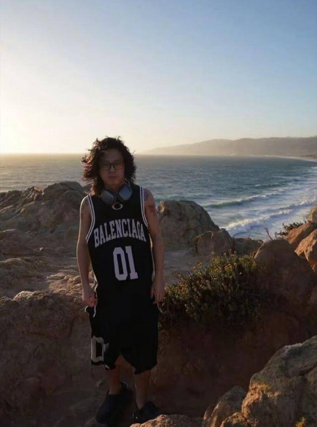 突传噩耗,28岁男歌手抢救无效身亡!9月底刚发布新专辑